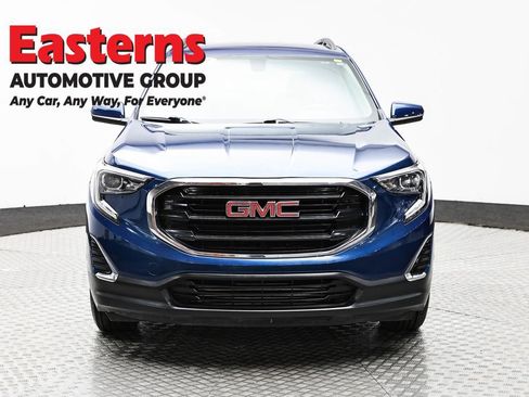 Used 2019 GMC Terrain SLE w/ Driver Convenience Package image 2