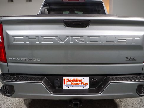 Used 2023 Chevrolet Silverado 1500 RST image 9