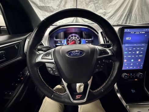 Used 2022 Ford Edge ST AWD/4WD image 13