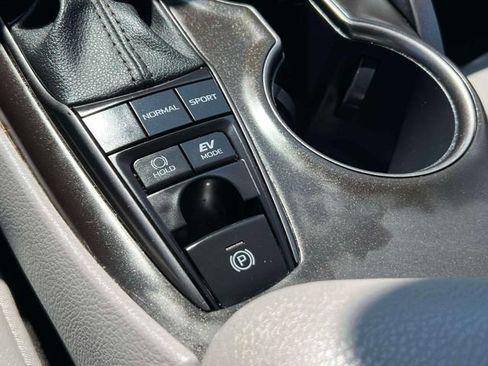 Certified 2024 Toyota Camry SE FWD image 33