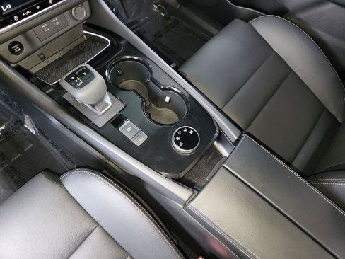 Certified 2025 Nissan Rogue SL AWD/4WD image 24