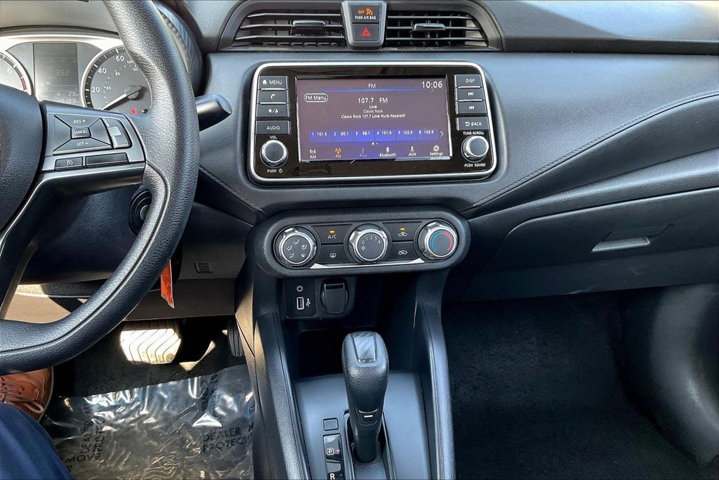 Used 2025 Nissan Versa S FWD image 15
