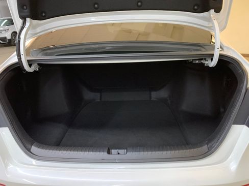 Used 2025 Honda Accord LX image 38