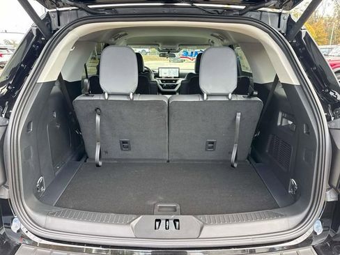 New 2026 Ford Explorer Active w/ Active Comfort Package image 10