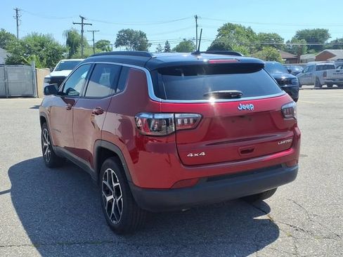 Used 2025 Jeep Compass Limited AWD/4WD image 7