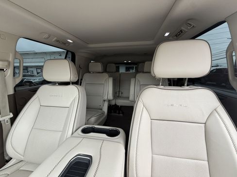 Used 2022 GMC Yukon Denali image 33