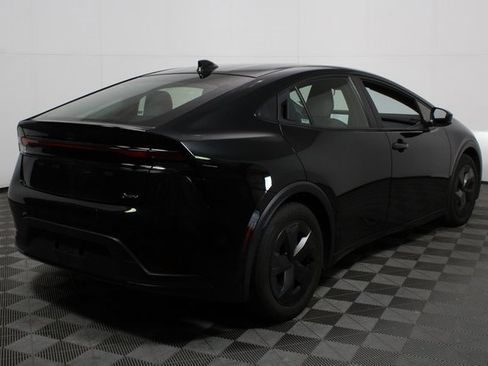 Used 2024 Toyota Prius LE image 7