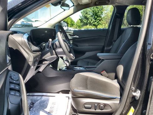 Used 2026 Buick Encore GX Sport Touring w/ Comfort Package FWD image 18