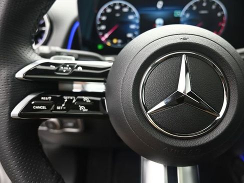 New 2026 Mercedes-Benz GLB 250 image 15