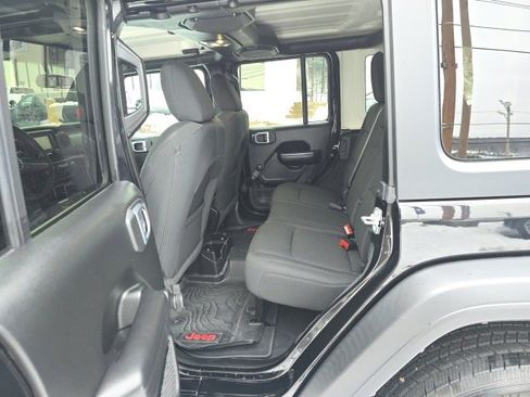 Used 2020 Jeep Wrangler Unlimited Sport image 10