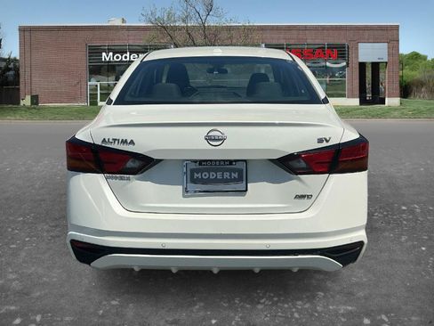 Certified 2024 Nissan Altima 2.5 SV AWD/4WD image 3