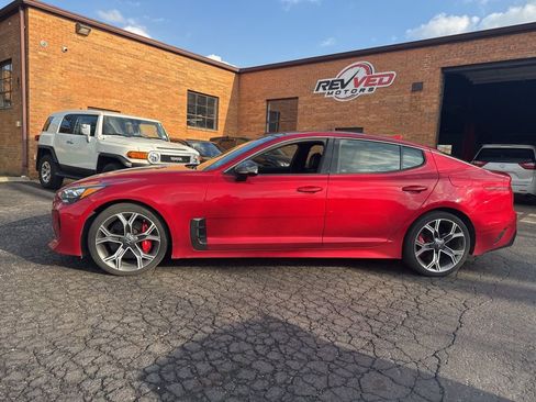 Used 2020 Kia Stinger GT2 image 3