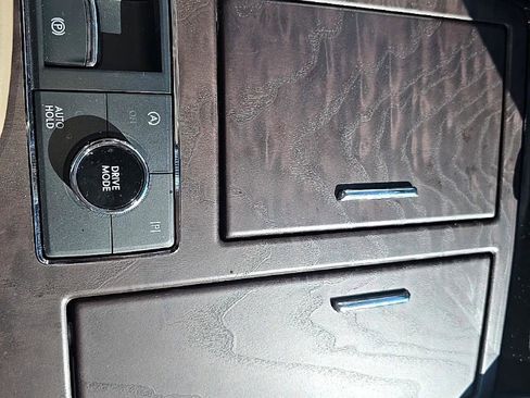 Used 2024 Lincoln Navigator Premiere image 24