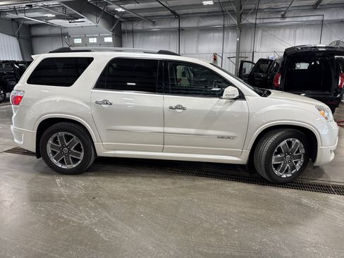 Used 2011 GMC Acadia Denali AWD/4WD image 3