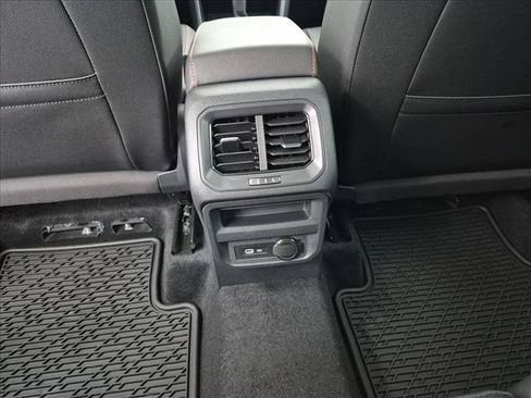 Used 2024 Volkswagen Tiguan Wolfsburg Edition FWD image 19