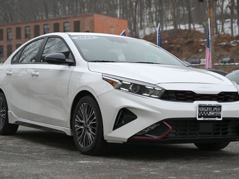 Used 2023 Kia Forte GT-Line w/ GT-Line Premium Package image 10