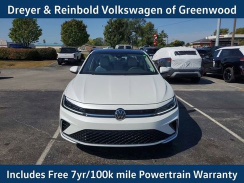 New 2025 Volkswagen Jetta SE image 10