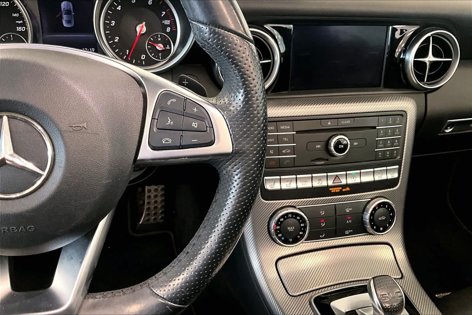 Used 2017 Mercedes-Benz SLC 300 image 20