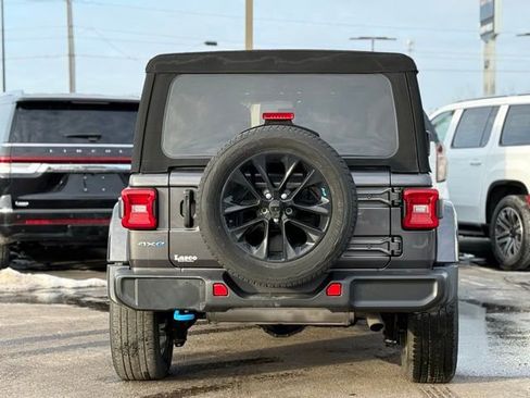 Used 2022 Jeep Wrangler Unlimited Sahara w/ Cold Weather Group image 34