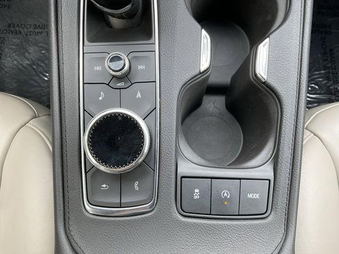 Used 2021 Cadillac XT4 Premium Luxury image 24