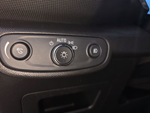 Used 2023 Chevrolet TrailBlazer RS w/ Convenience Package image 19