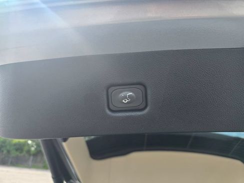 Used 2021 Lincoln Nautilus AWD image 14