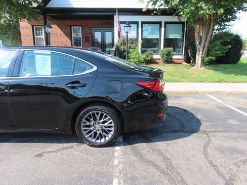 Used 2018 Lexus ES 350 w/ Premier Package FWD image 4