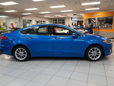 Used 2019 Ford Fusion Energi Titanium image 11