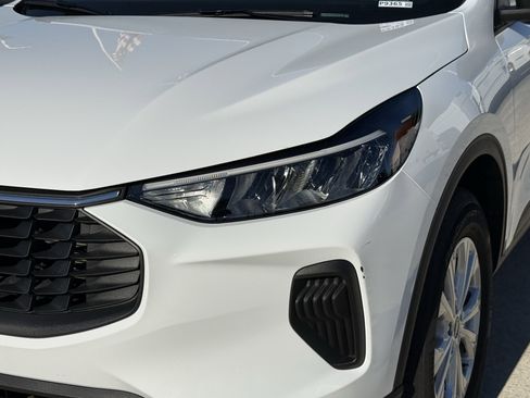 Used 2025 Ford Escape Active image 11