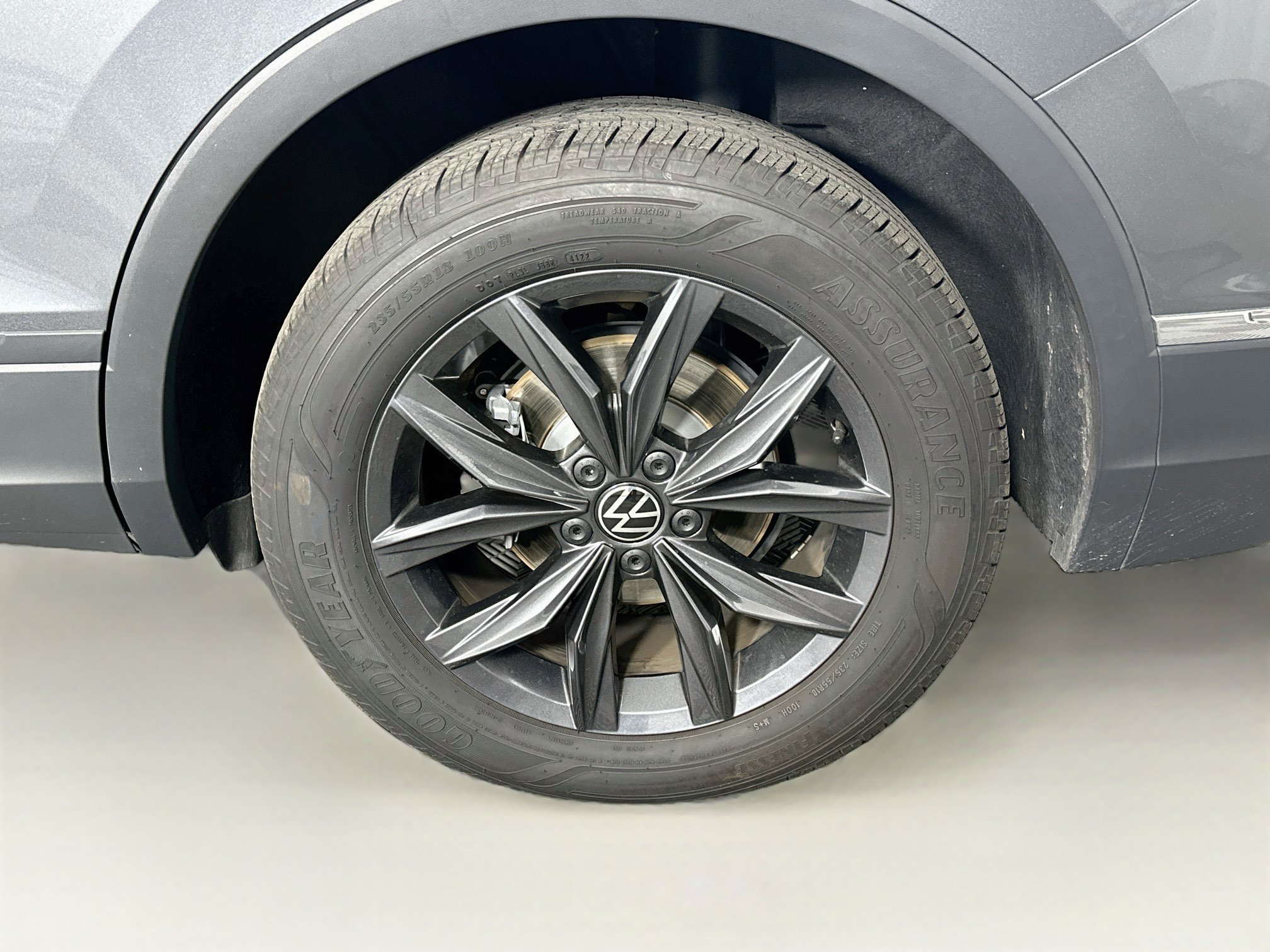 Used 2023 Volkswagen Tiguan SE FWD image 11