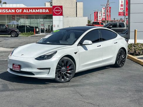 Used 2022 Tesla Model 3 Performance image 2