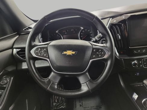 Used 2023 Chevrolet Traverse LT w/ LT Premium Package image 5
