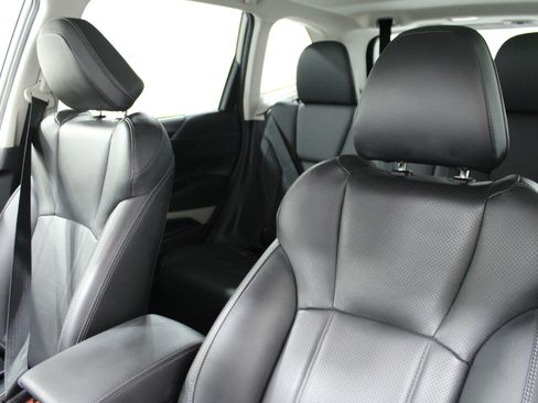 Used 2023 Subaru Forester Limited AWD/4WD image 6