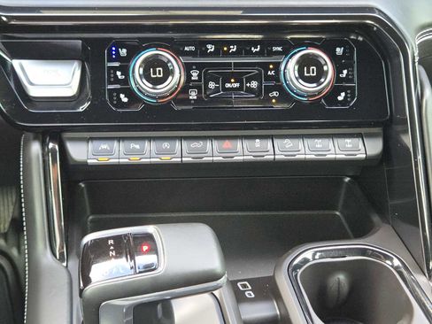 Certified 2025 GMC Sierra 1500 AT4X AWD/4WD image 19