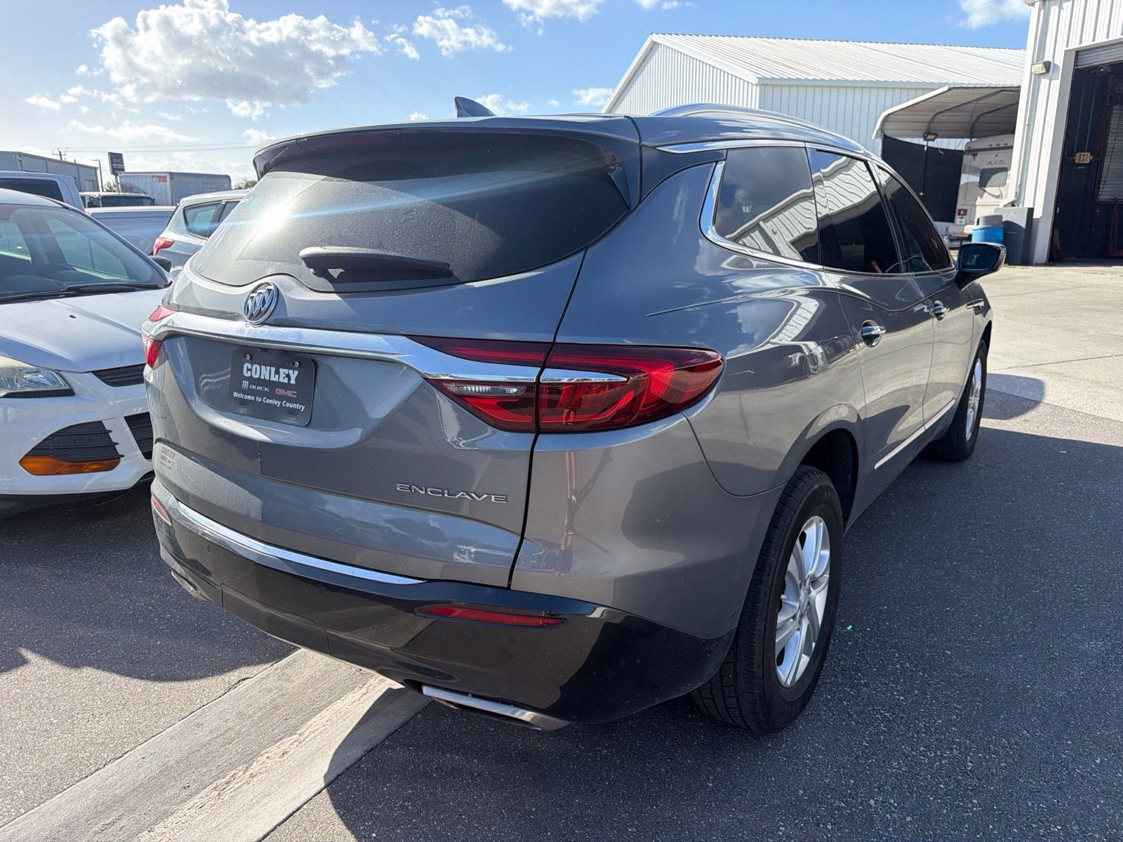 Certified 2019 Buick Enclave Essence FWD image 10