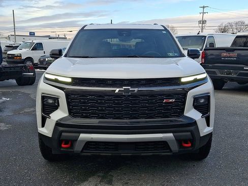 Certified 2024 Chevrolet Traverse Z71 w/ Enhanced Driving Package image 2