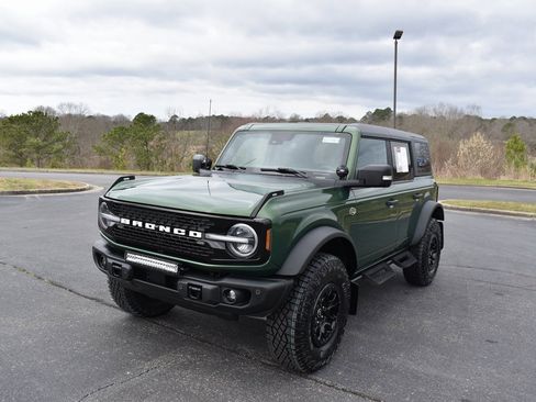 Used 2023 Ford Bronco Wildtrak image 3