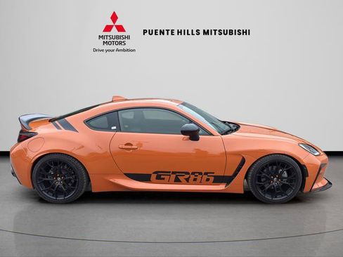 Used 2023 Toyota GR86 10th Anniversary SE RWD image 4