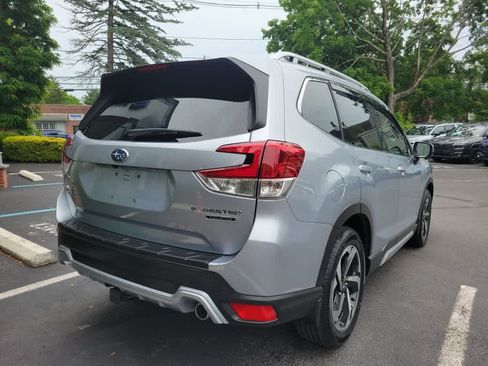 Used 2022 Subaru Forester Touring AWD/4WD image 3
