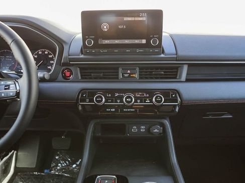 New 2025 Honda Pilot Sport image 14