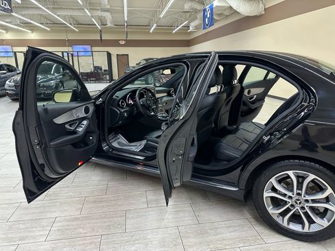 Used 2018 Mercedes-Benz C 300 Sedan image 11