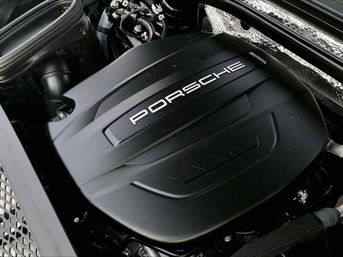 Used 2021 Porsche Macan image 66