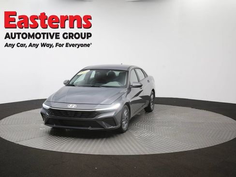 Used 2024 Hyundai Elantra SEL FWD image 52