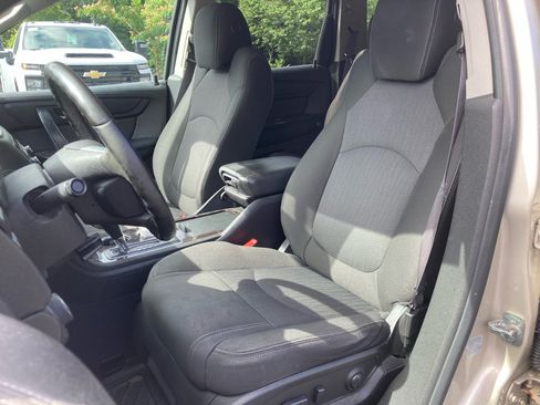 Used 2015 Chevrolet Traverse LT w/ Style and Technology Package AWD/4WD image 5