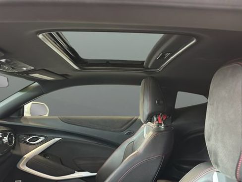 Used 2018 Chevrolet Camaro ZL1 RWD image 11