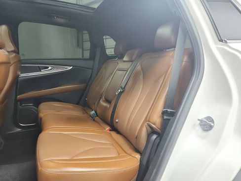 Used 2023 Lincoln Nautilus Reserve w/ Cargo Utility Package FWD image 11