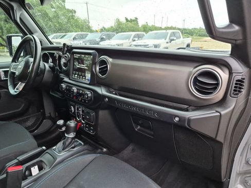 Used 2021 Jeep Wrangler Unlimited Rubicon 4xe w/ Safety Group AWD/4WD image 38