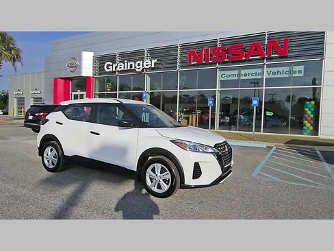 Used 2025 Nissan Kicks Play S image 38