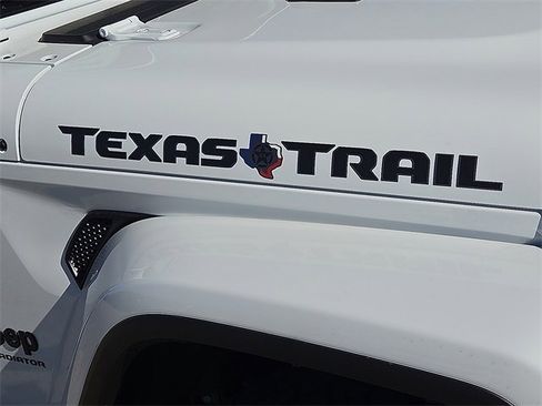 New 2026 Jeep Gladiator Sport image 8