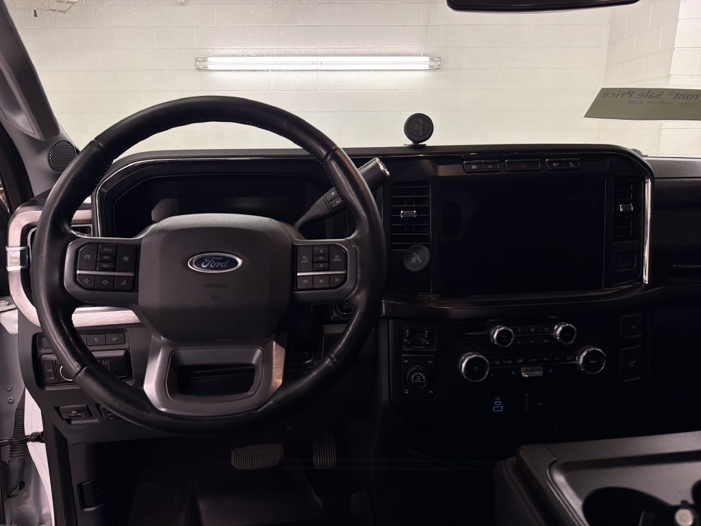 Used 2023 Ford F350 Lariat w/ Tremor Off-Road Package AWD/4WD image 8